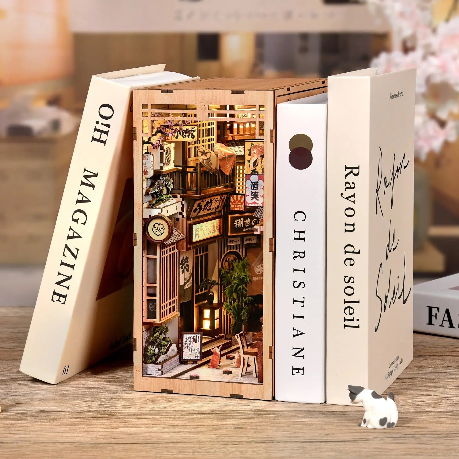 Pixie Curio DIY Book Nook Kit (Waiting Cat Alley) pixieCurio